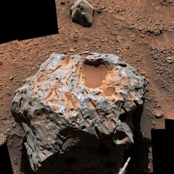 The color panorama of the meteorite Cacao was taken by Curiosity’s Mastcam and is made up of 19 images stitched together and colorized to appear how human eyes would see it on Mars. Image credit: NASA/JPL-Caltech/MSSS
